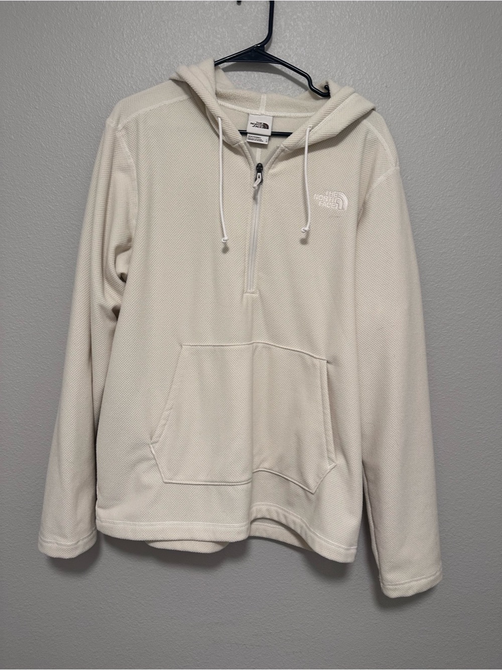 The North Face Men's Cream Half-Zip Hooded Fleece Pullover